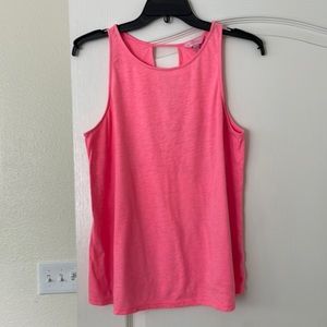 Pretty, swing top by Lilly Pulitzer!